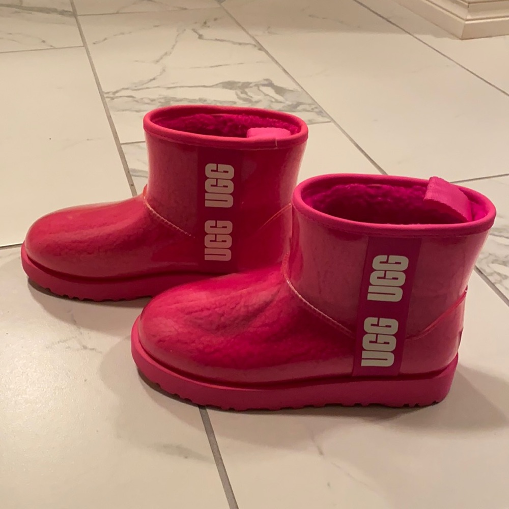 UGG Classic Clear Mini Women's Waterproof Ankle Boots in Rock Rose